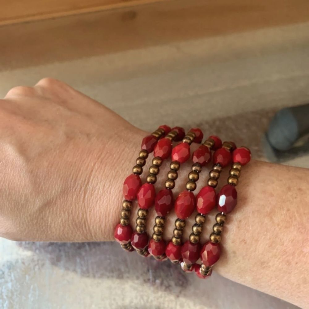 Made By Melanie Memory Bracelet Reds with Bronze Beading Handcrafted‎